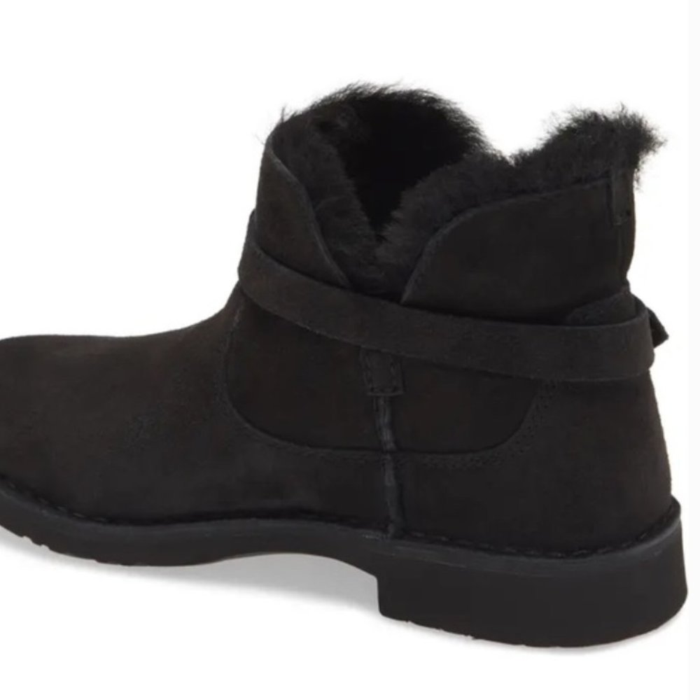 Brand New Elisa UGGS Boots